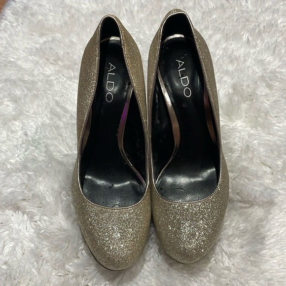 Aldo heels champagne color with glitter. Size 7.5US - Picture 1 of 4